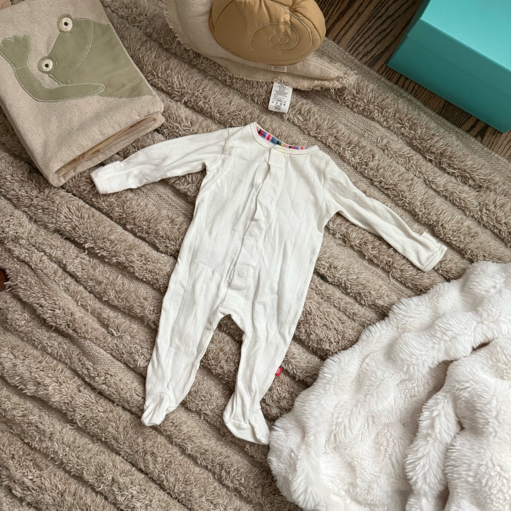 Magnetic Me organic cotton pointelle magnetic parent favorite footie